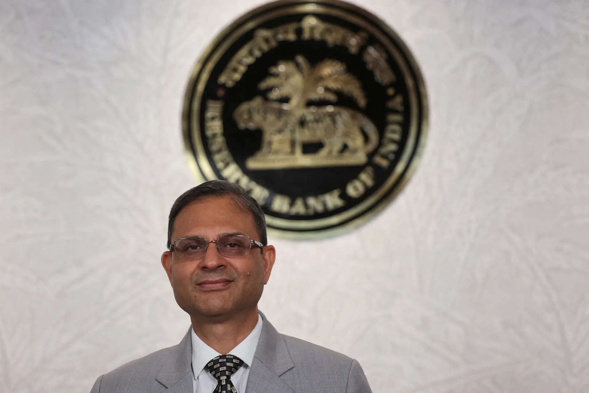 India's foreign exchange reserves stood at $700.2 billion as of Sept 26, cenbank chief says